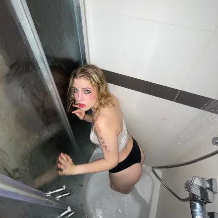 OnlyFans cuenta efiki_777 header 2