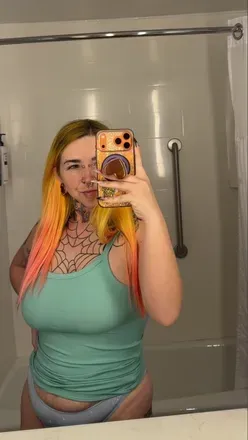 OnlyFans account  boostedbabe avatar 1