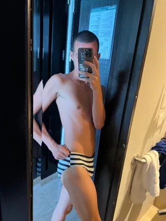OnlyFans cuenta leolatink header 2