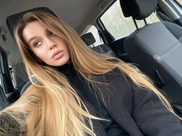 OnlyFans cuenta alicataylorrfree header 2
