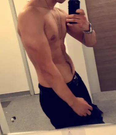 OnlyFans cuenta chickenlittles header 2
