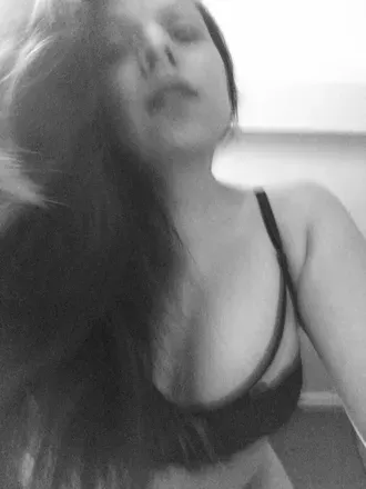 OnlyFans cuenta ella_es_sarah avatar 1