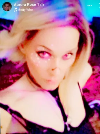 OnlyFans cuenta aurora_love6969 header 2