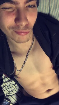 OnlyFans cuenta yobabyboi_x header 2