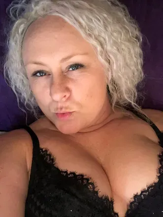 OnlyFans cuenta naughtywife304 avatar 1