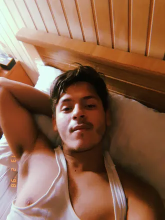 OnlyFans cuenta mikel.angelo header 2