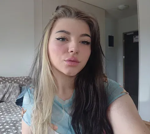 OnlyFans account  monikayumfree avatar 1