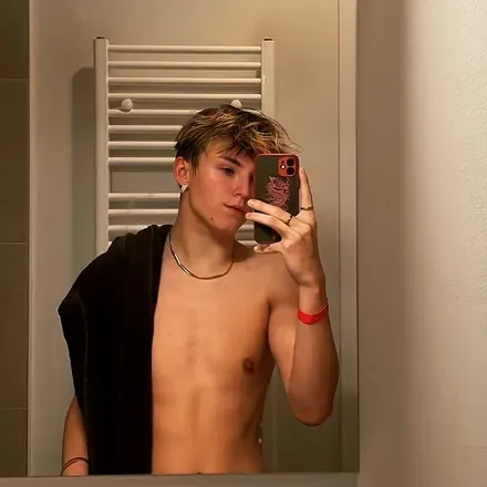 OnlyFans account  tootwinktohandle03 avatar 1