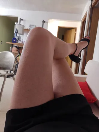 OnlyFans cuenta closerfriends header 2