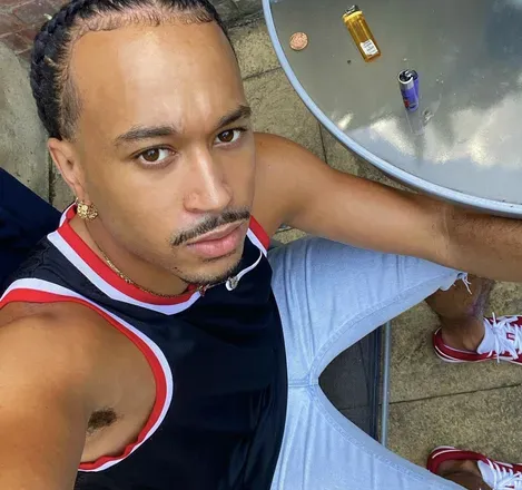 OnlyFans account  papi-chulo-x avatar 1