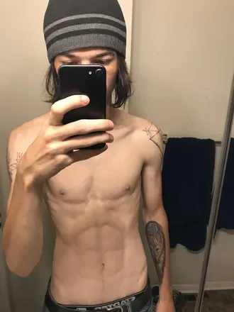 OnlyFans cuenta youngshroom202 avatar 1