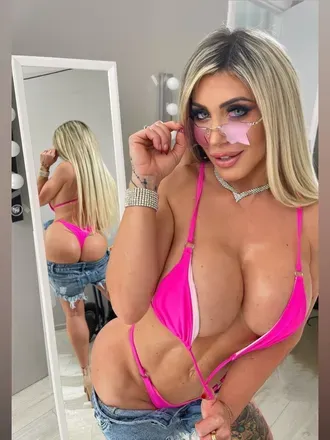 OnlyFans account  carlaboom avatar 1