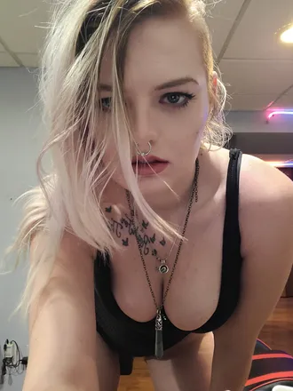 OnlyFans cuenta kalidascope97 header 2