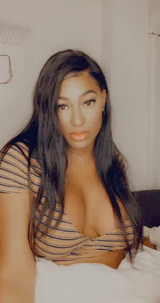 OnlyFans cuenta lolo_staywet header 2
