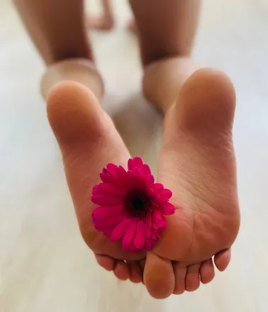 OnlyFans cuenta glammfeet header 2