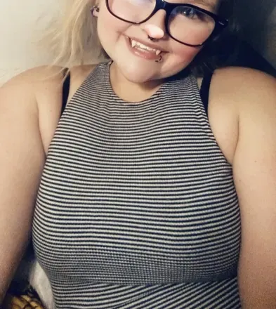 OnlyFans cuenta leahsurrilla_26 header 2