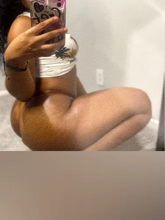 OnlyFans cuenta creamyassni header 2