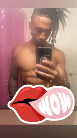 OnlyFans cuenta peteythrob-low header 2