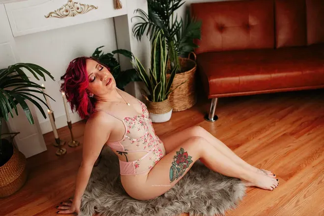 OnlyFans account  milky_mommy1 avatar 1
