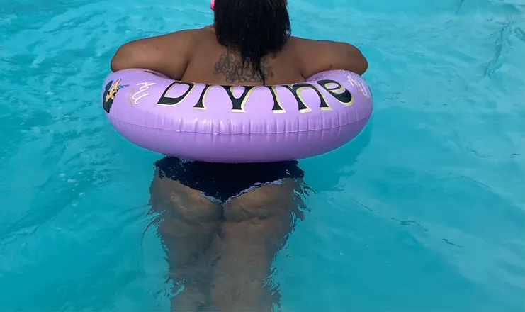 OnlyFans cuenta divinemonroe header 2