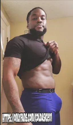 OnlyFans cuenta coldasice01 avatar 1