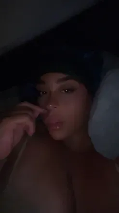 OnlyFans cuenta yafav_bbygril95 avatar 1