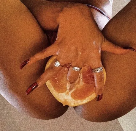 OnlyFans cuenta labellemonet header 2