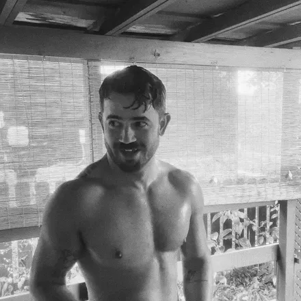 OnlyFans cuenta tw.00 header 2