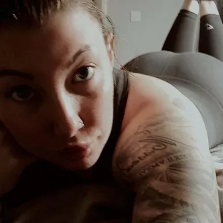 OnlyFans cuenta becky88_1 header 2