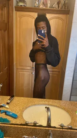 OnlyFans cuenta yourbisiren avatar 1