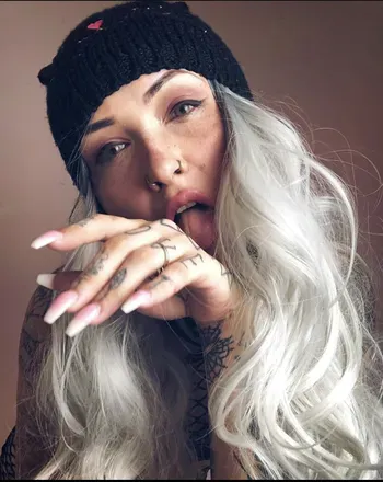 OnlyFans cuenta amylipsticklou avatar 1
