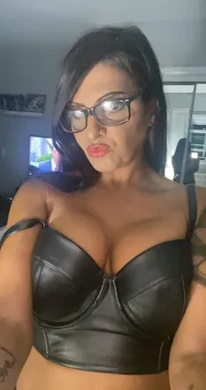 OnlyFans cuenta wannaridewmecutie header 2