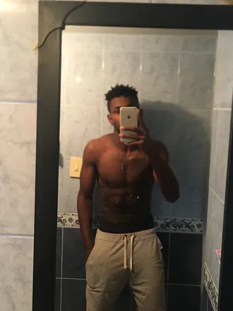 OnlyFans account  andresv2822 header 2