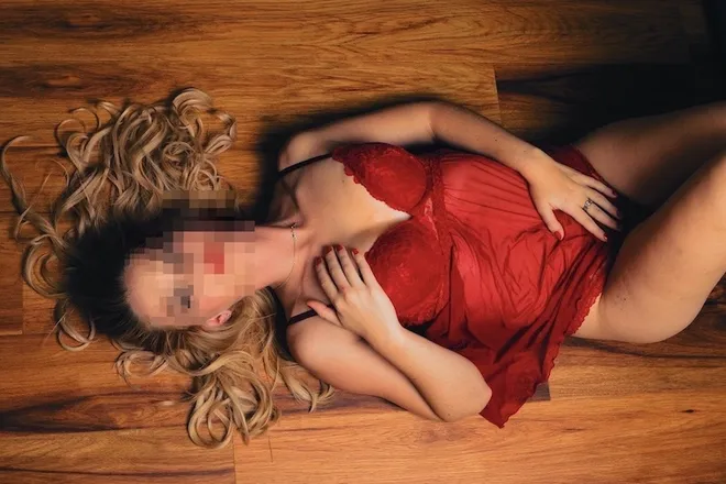OnlyFans cuenta czechotwife header 2
