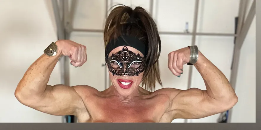 OnlyFans cuenta mistress-storm header 2
