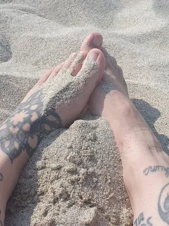 OnlyFans cuenta tattedsuicidefootfetish avatar 1