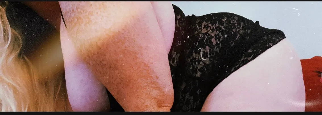OnlyFans cuenta blondiek87 header 2