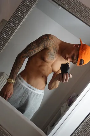 OnlyFans cuenta judemoore_ header 2