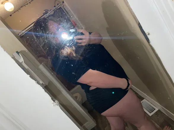 OnlyFans cuenta brxkenqueen420 avatar 1