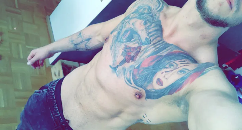 OnlyFans cuenta essufin header 2