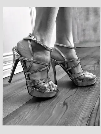 OnlyFans cuenta tinisfeet header 2