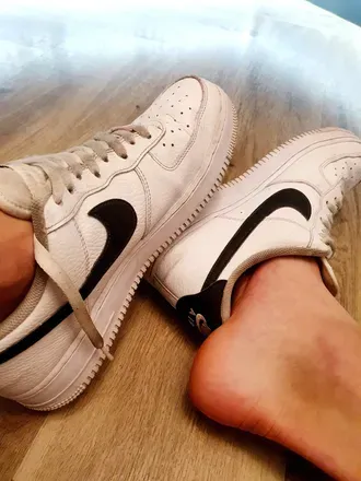 OnlyFans cuenta sneakerpeaker avatar 1