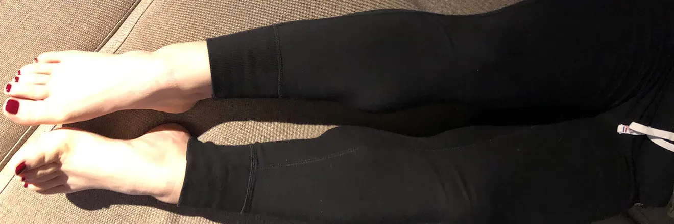 OnlyFans cuenta malia_legs header 2