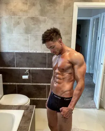 OnlyFans cuenta deanobaily header 2