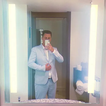 OnlyFans cuenta robbiemilton header 2