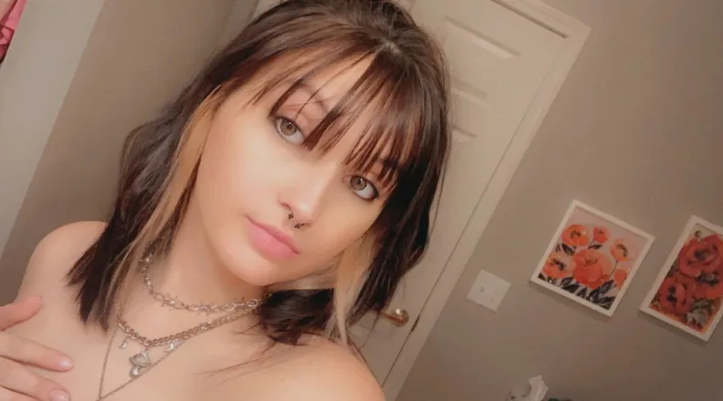 OnlyFans cuenta emmarose199 header 2