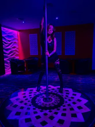 OnlyFans cuenta hinata_poledancer avatar 1