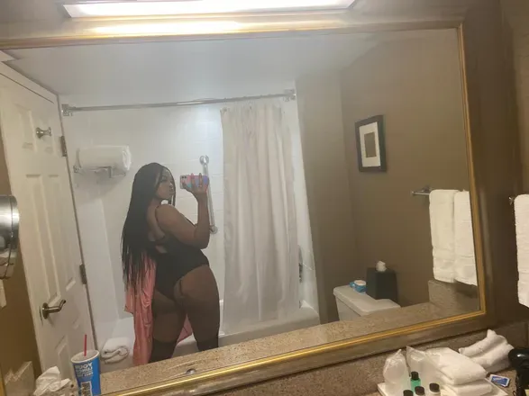 OnlyFans cuenta nique2wicee avatar 1