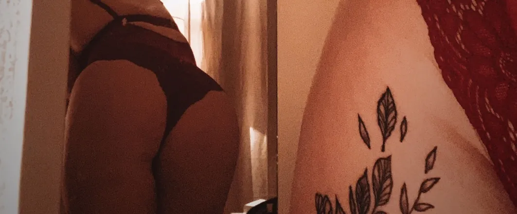 OnlyFans cuenta curvybaybeeh21 header 2