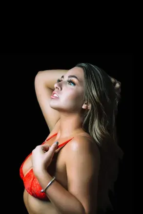 OnlyFans account  neonsnowflake avatar 1